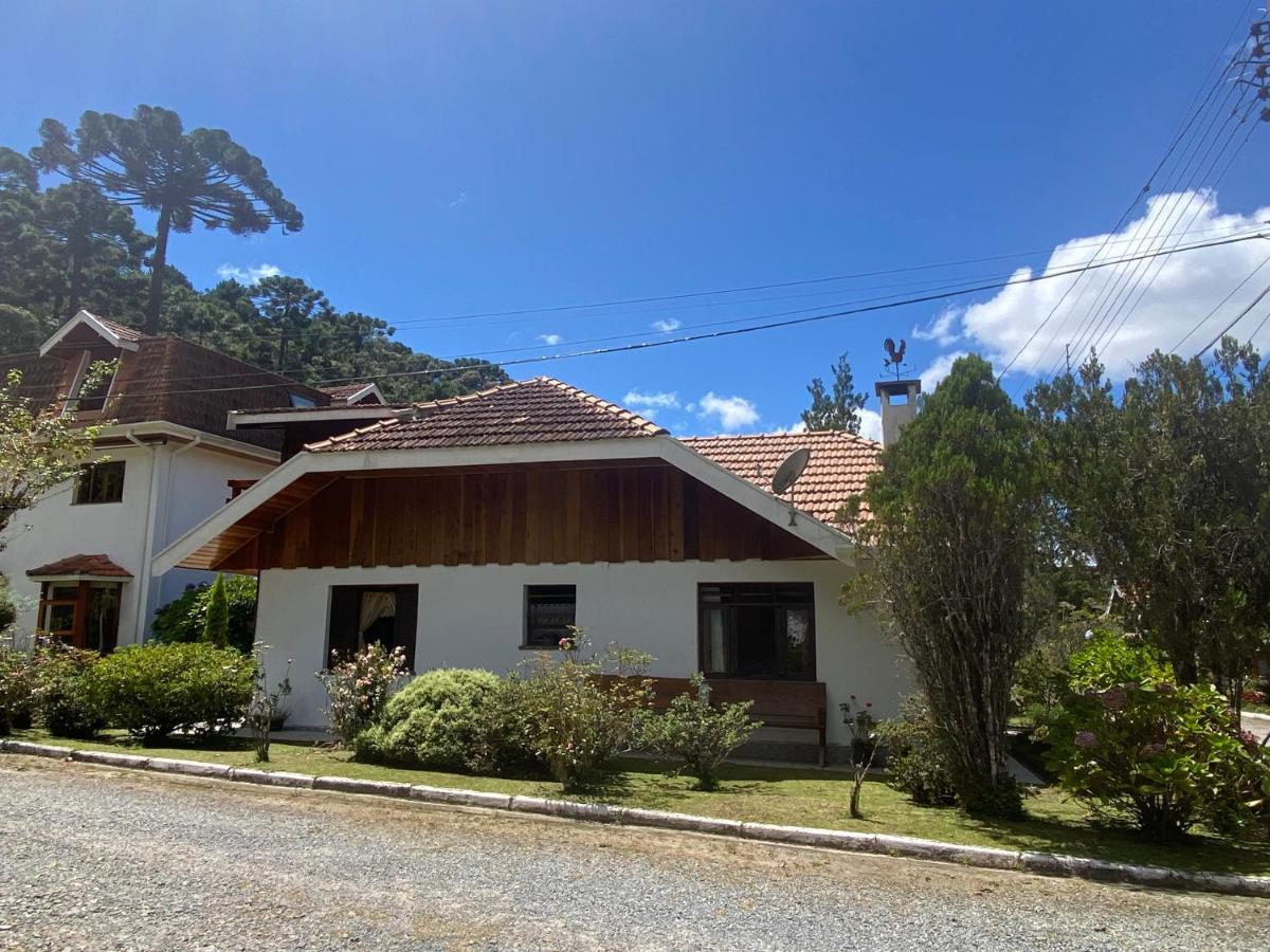 Chale Aconchegante 2km Do Centrinho Holiday home Campos do Jordao